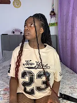 Kennya   online show from September 27, 2025, 4:06 am