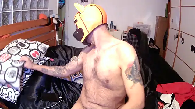 danix wild wolf online show from December 17, 2025, 1:28 pm