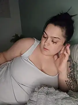 Snapshot of Saucy-Serenity chatting on June 19, 2026, 8:45 pm Saucy-Serenity online show from June 19, 2026, 8:45 pm