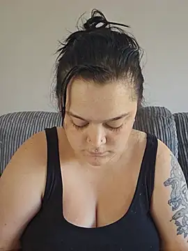 Snapshot of Saucy-Serenity chatting on July 18, 2026, 9:46 am Saucy-Serenity online show from July 18, 2026, 9:46 am