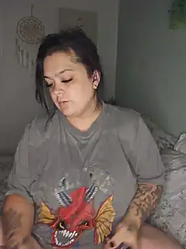 Snapshot of Saucy-Serenity chatting on July 23, 2026, 9:02 pm Saucy-Serenity online show from July 23, 2026, 9:02 pm