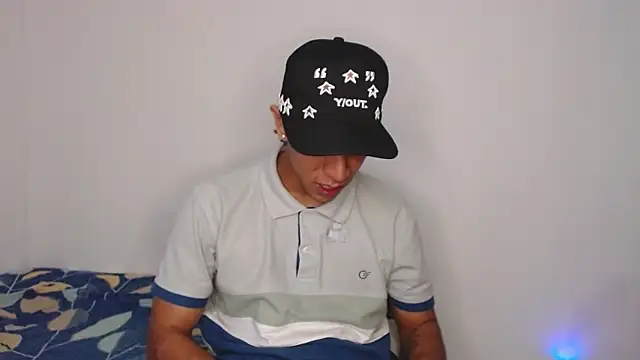 Snapshot of Monkey_uchiha777 chatting on November 18, 2025, 8:24 pm Monkey uchiha777 online show from November 18, 2025, 8:24 pm