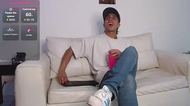 Snapshot of Monkey_uchiha777 chatting on February 17, 2026, 1:02 am Monkey uchiha777 online show from February 17, 2026, 1:02 am