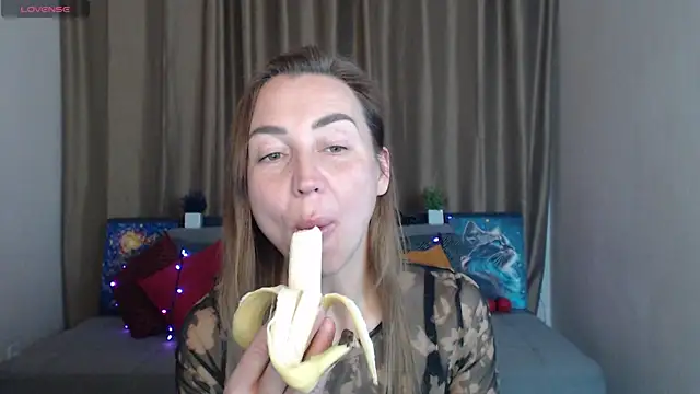 Snapshot of Kiss_julli88I chatting on March 20, 2025, 9:35 pm Kiss julli88I online show from March 20, 2025, 9:35 pm