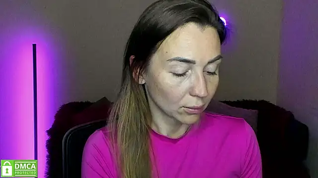 Snapshot of Kiss_julli88I chatting on March 23, 2025, 4:27 am Kiss julli88I online show from March 23, 2025, 4:27 am