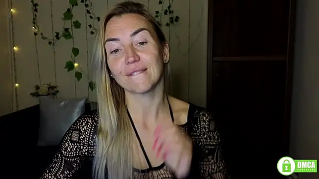 Snapshot of Kiss_julli88I chatting on September 28, 2025, 5:29 pm Kiss julli88I online show from September 28, 2025, 5:29 pm