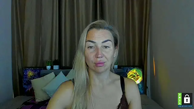 Snapshot of Kiss_julli88I chatting on November 6, 2025, 6:31 pm Kiss julli88I online show from November 6, 2025, 6:31 pm