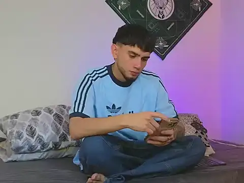 samevansx  online show from October 9, 2025, 1:31 pm