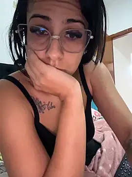 Snapshot of jheicylli chatting on May 29, 2026, 12:14 pm jheicylli online show from May 29, 2026, 12:14 pm