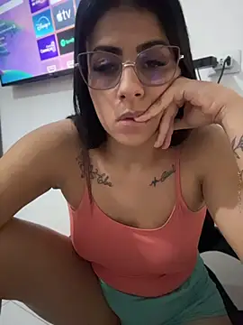 Snapshot of jheicylli chatting on June 28, 2026, 4:13 pm jheicylli online show from June 28, 2026, 4:13 pm