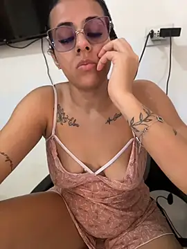 Snapshot of jheicylli chatting on July 29, 2026, 1:53 pm jheicylli online show from July 29, 2026, 1:53 pm
