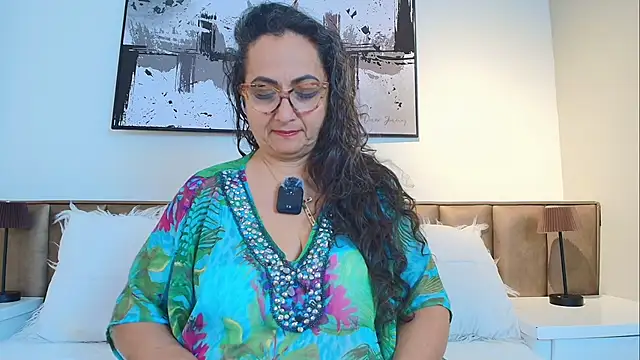 AlessandraLeroy online show from May 10, 2026, 12:10 pm