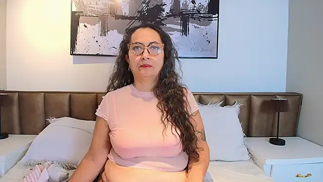 AlessandraLeroy online show from May 24, 2026, 12:21 pm