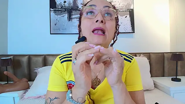 AlessandraLeroy online show from June 27, 2026, 12:22 pm