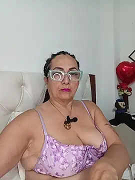 AlessandraLeroy online show from July 1, 2026, 2:24 am