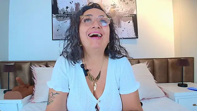 AlessandraLeroy online show from July 13, 2026, 12:19 pm