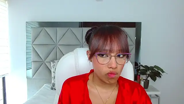 sharon rosse   online show from March 8, 2025, 3:24 pm