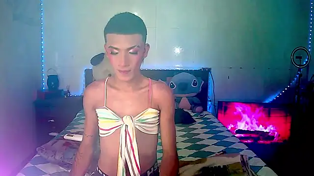 KimberlyXtreme online show from December 15, 2025, 1:15 pm