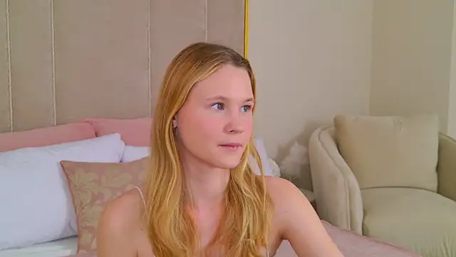 AmeliRoyse online show from June 23, 2026, 5:11 pm