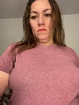 Snapshot of Luna-nevada chatting on June 3, 2026, 2:47 am Luna-nevada online show from June 3, 2026, 2:47 am