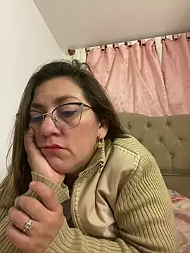 Snapshot of Luna-nevada chatting on June 11, 2026, 2:53 am Luna-nevada online show from June 11, 2026, 2:53 am