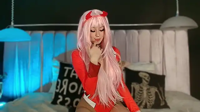 Snapshot of Zhally_Dee chatting on September 19, 2025, 7:47 pm Zhally Dee online show from September 19, 2025, 7:47 pm