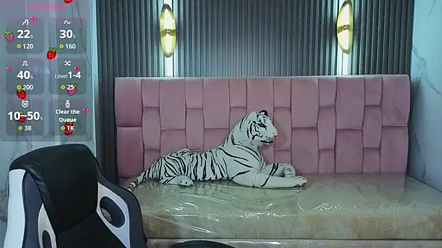 Snapshot of _wendy_b chatting on November 27, 2025, 7:49 pm wendy b online show from November 27, 2025, 7:49 pm