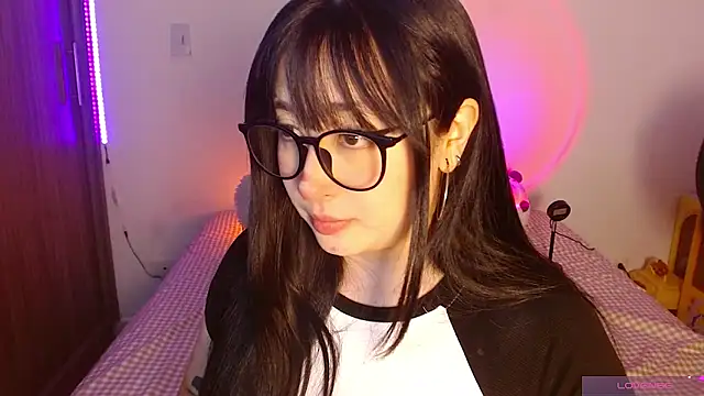 Snapshot of Oliviargf chatting on June 12, 2026, 1:26 am Oliviargf online show from June 12, 2026, 1:26 am