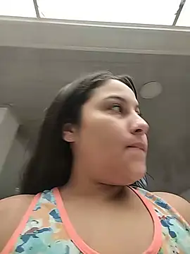 esmeralda jadees online show from June 20, 2026, 9:17 pm