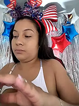 esmeralda jadees online show from July 4, 2026, 7:53 pm