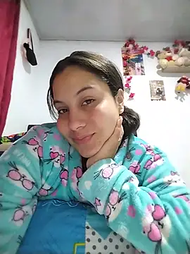 esmeralda jadees online show from July 17, 2026, 12:01 pm