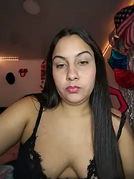 esmeralda jadees online show from July 18, 2026, 12:04 am