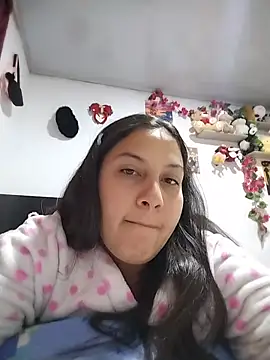 esmeralda jadees online show from July 18, 2026, 12:53 pm