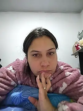 esmeralda jadees online show from July 26, 2026, 11:39 am
