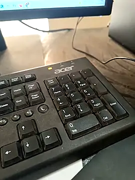 himvilohi08 online show from October 15, 2025, 8:03 am