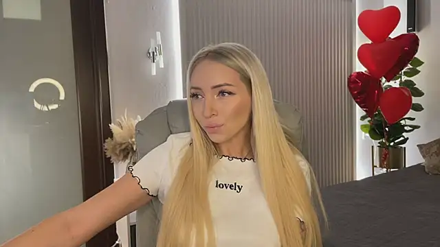 Snapshot of OhMyEmma chatting on February 25, 2026, 12:53 am OhMyEmma online show from February 25, 2026, 12:53 am