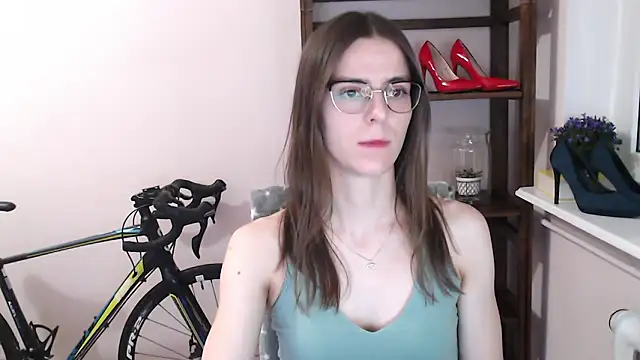 Snapshot of love_megi chatting on February 2, 2026, 4:06 pm love megi online show from February 2, 2026, 4:06 pm