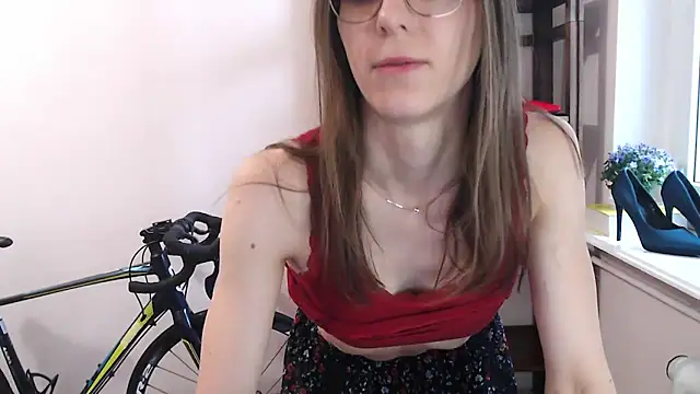 Snapshot of love_megi chatting on February 8, 2026, 7:34 am love megi online show from February 8, 2026, 7:34 am