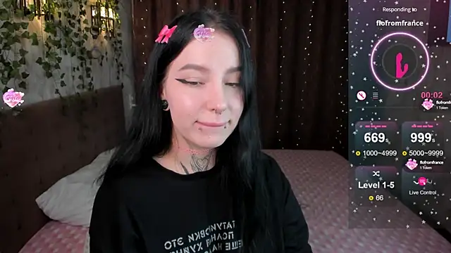 Snapshot of yourvodka chatting on March 20, 2025, 8:51 pm yourvodka online show from March 20, 2025, 8:51 pm