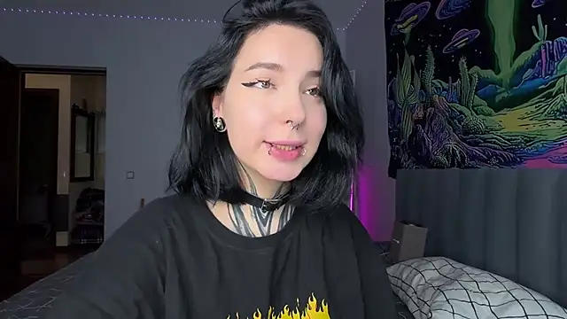 Snapshot of yourvodka chatting on October 8, 2025, 7:39 am yourvodka online show from October 8, 2025, 7:39 am