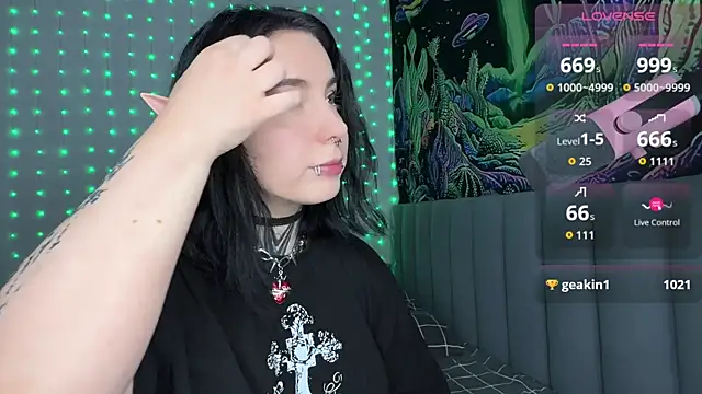 Snapshot of yourvodka chatting on December 5, 2025, 6:00 am yourvodka online show from December 5, 2025, 6:00 am