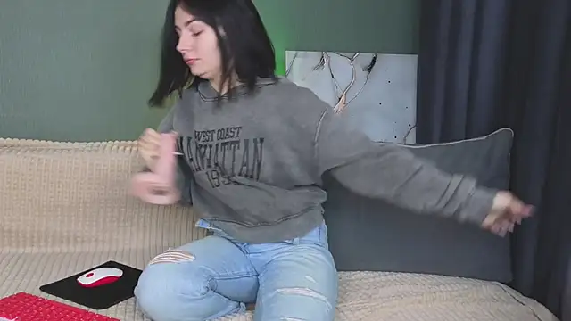 Snapshot of Charlotte_Woods chatting on September 25, 2025, 4:16 am Charlotte Woods online show from September 25, 2025, 4:16 am