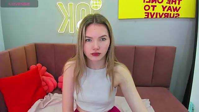 EvelineAmore online show from September 23, 2025, 1:30 am