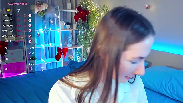 Snapshot of Kira_mindnes chatting on March 20, 2025, 11:02 pm Kira mindnes online show from March 20, 2025, 11:02 pm