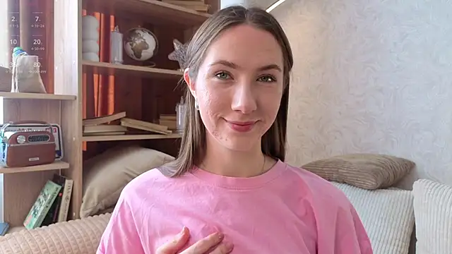 Snapshot of Kira_mindnes chatting on September 9, 2025, 6:24 am Kira mindnes online show from September 9, 2025, 6:24 am