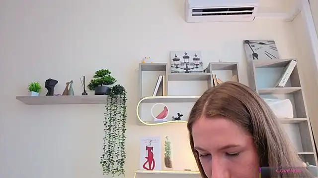Kira mindnes online show from July 16, 2026, 6:08 am