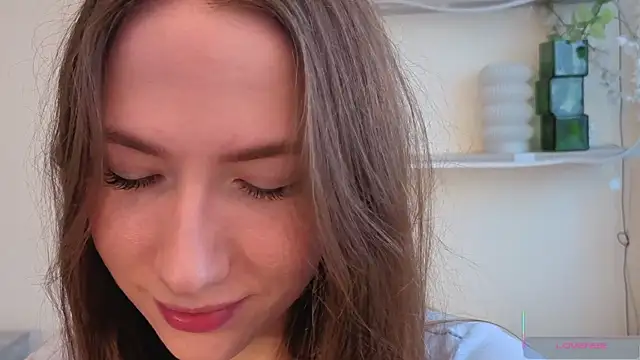 Kira mindnes online show from August 2, 2026, 6:23 am