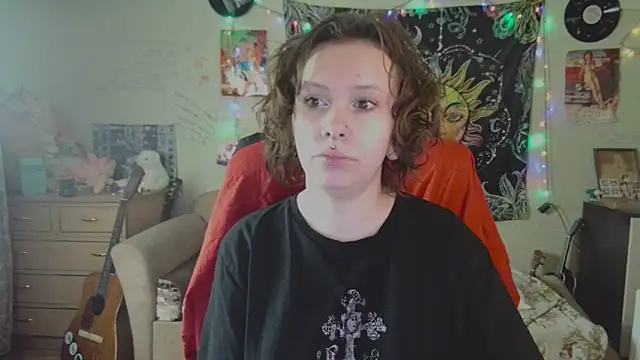 Snapshot of Lil_foxxx chatting on September 23, 2025, 11:13 am Lil foxxx online show from September 23, 2025, 11:13 am