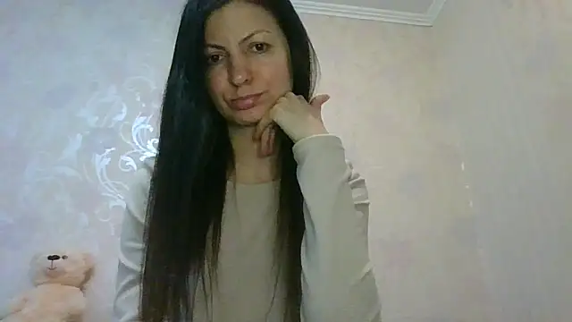AliseWats online show from May 3, 2026, 9:43 pm