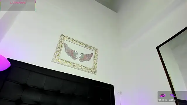 Lola Blondie online show from September 28, 2025, 12:10 pm